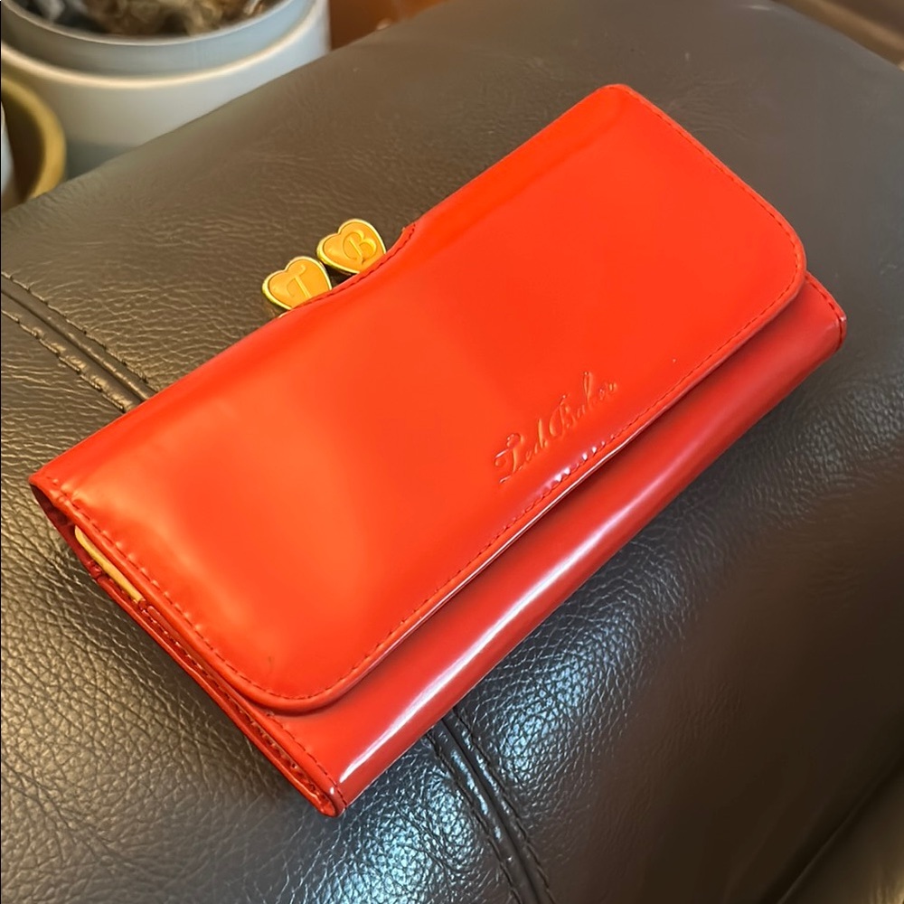 Ted Baker Red Leather Wallet Sleek Design